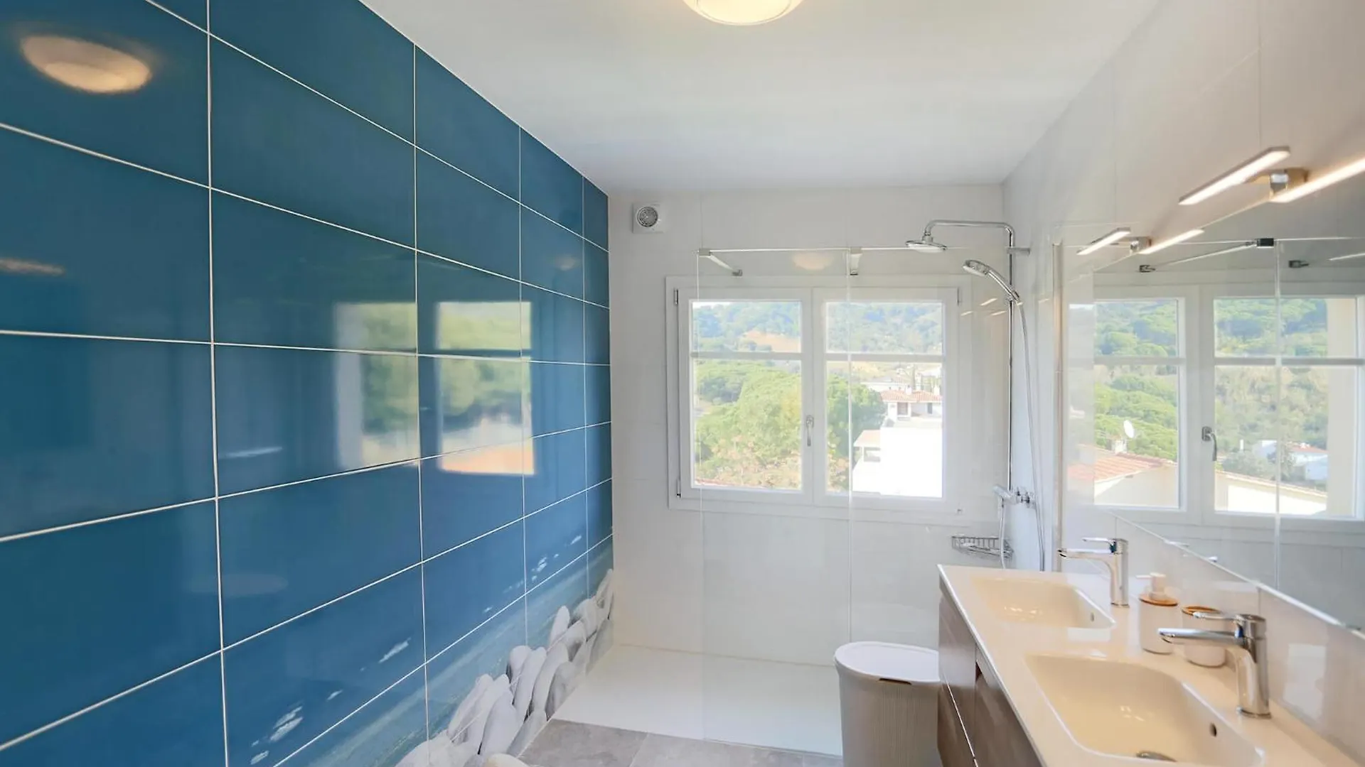 Homestay Villa Estrella - Costa Brava Calella Spain